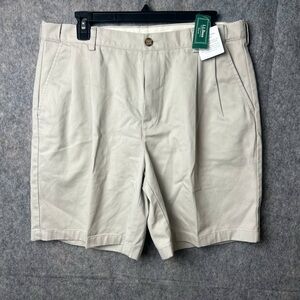 L.L. Bean Men Sz 35 Wrinkle Free Cotton Comfort Waist pleated front Khaki Shorts